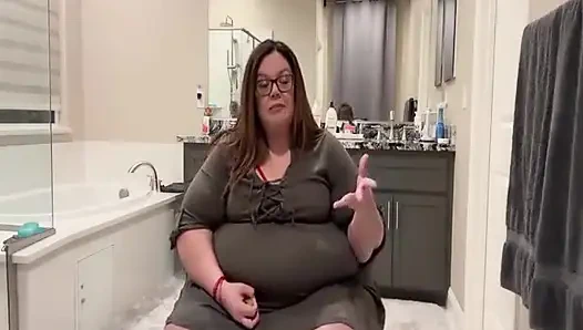 Plump Paradise First Weigh in! (sd-wmv)