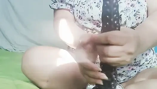 Mature MILF stepmom looks for someone to put a huge cock in her 1