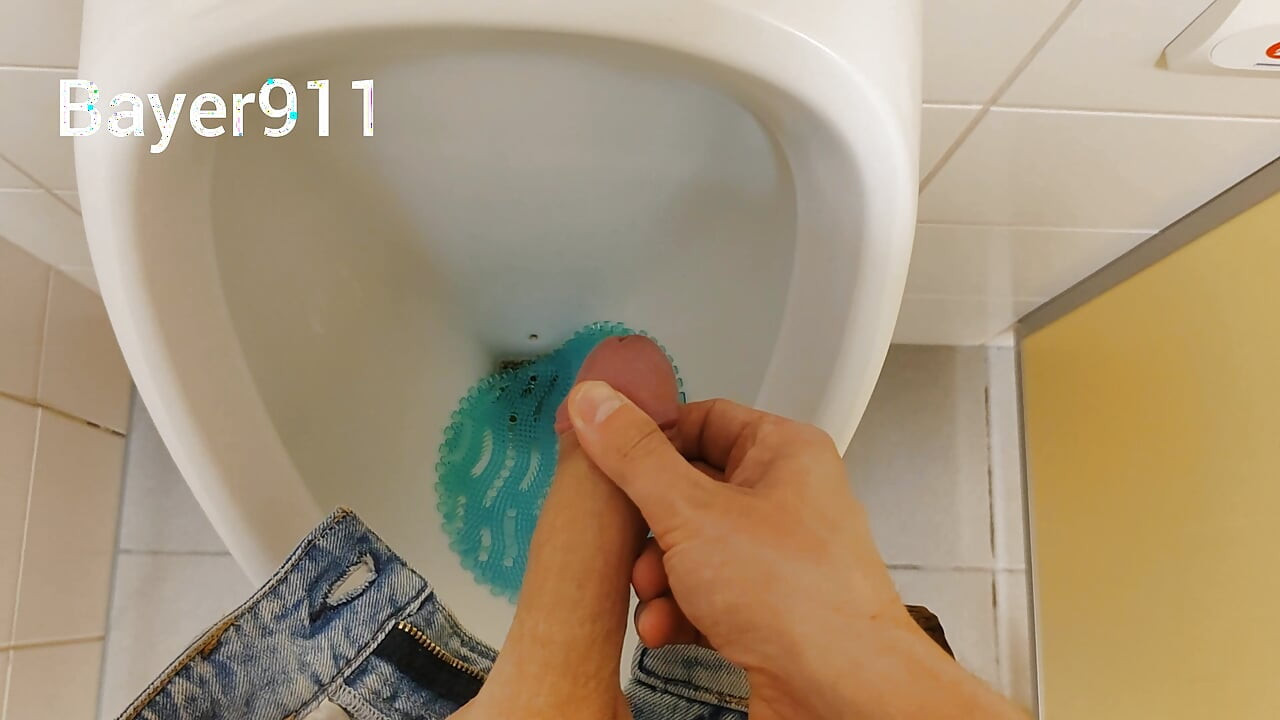 Piss, Jerking and Cum in the Hospital