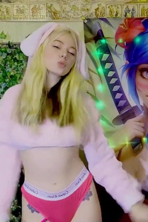 Bunny Dance and Blowjob