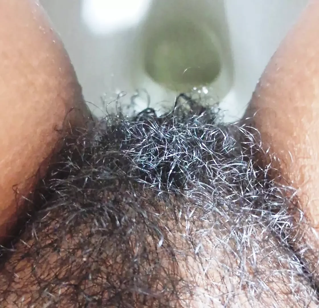 Pussy Fingering by house owner in bathroom to maid then rubbing with water