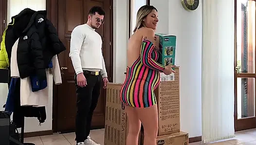 Anal: Arabayı Aldığım Mağazanın Sahibi Beni Sikiyorum. Hamile