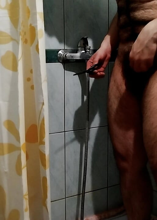 Genç eşcinsel çalısını kesiyor