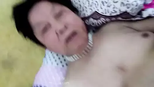 old chinese lady fucks