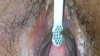 Tooth brush squirt