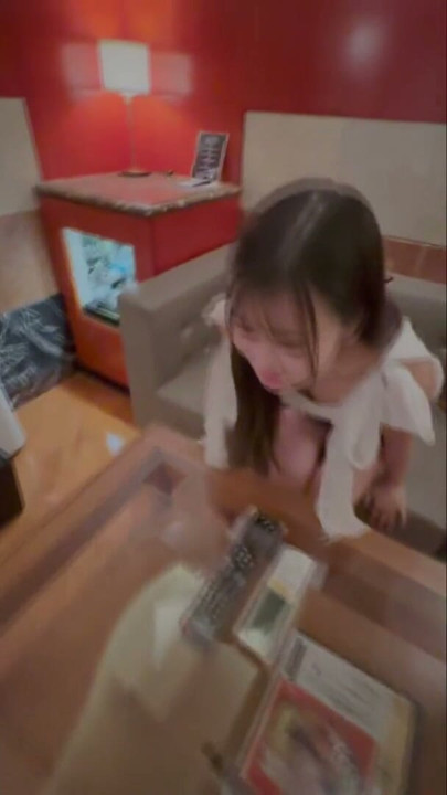Part 1 "Anything if my husband suffers" Miki (26) who wants to get alimony. A new mom confirmed on a sale-shaved wife with a beautiful butt! | Clip 1