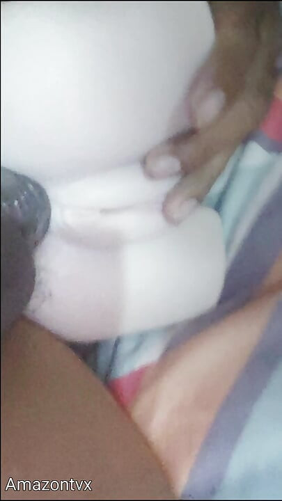 SODOMIE POUR CETTE POUPÉE À GROS CUL BAISÉE