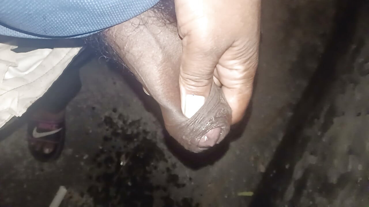 Land ke sath enjoy self sex