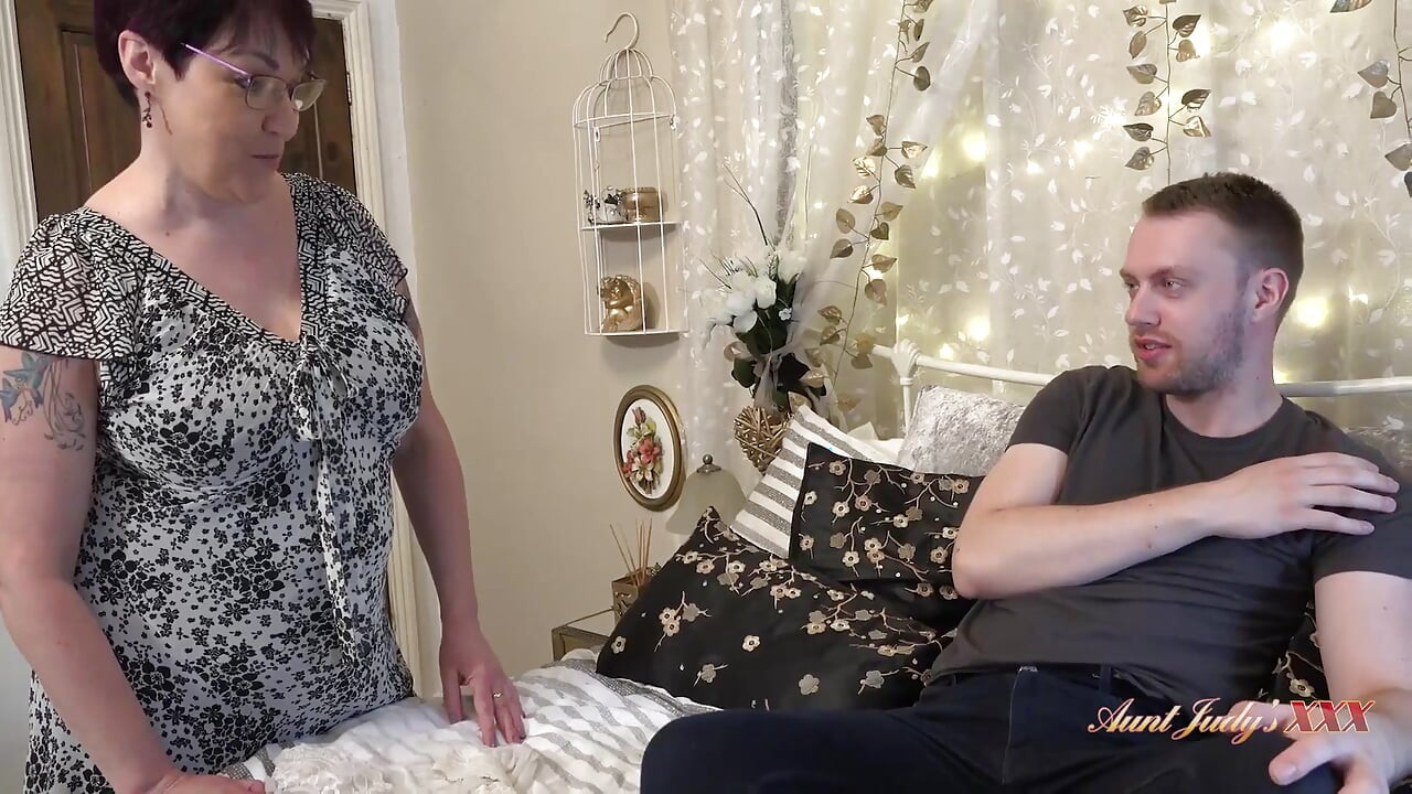 AuntJudysXXX - Busty Mature Landlady Layla Bird lets her Tenant pay the rent in cum