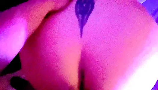 Amateur-stieftochter squirtet hart um papi-creampie - intensive multiple orgasmen
