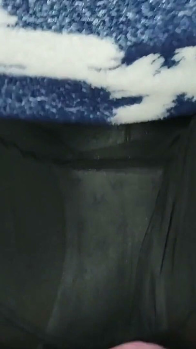 Pohrával si s mojí nevlastní sestrou pod přikrývkou | Klipy 1