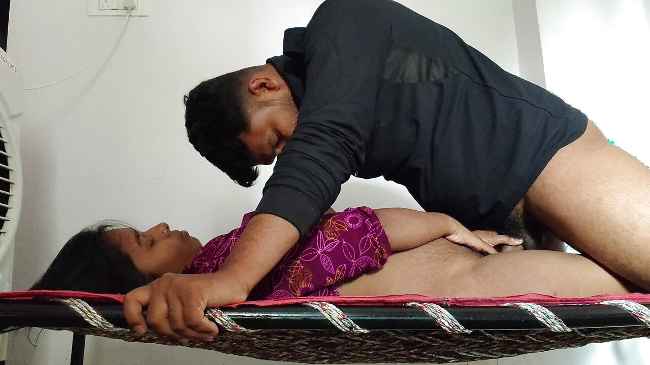 Gav ki ladki aaur pados ka ladka purane ghar me sex kar rahe he - desi girl xxx video hindi.