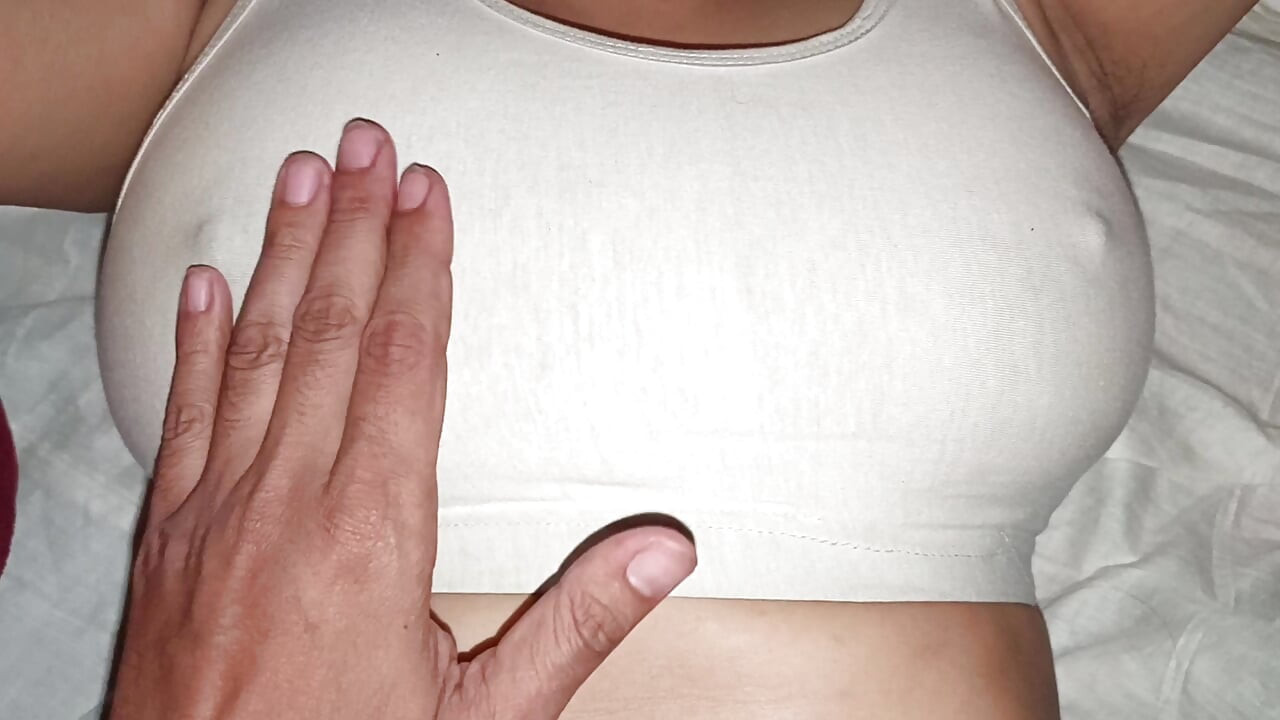 CUTE INDIAN HORNY VILLAGE GIRL FUCKING VIDEO.