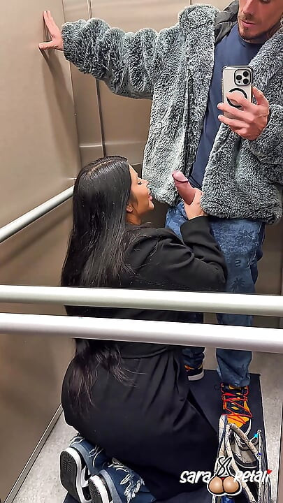 Deeptroath, Fuck Hard, Squirt And Cum Face In The Elevator με τον Chris Diamond