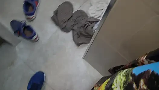 Üvey anne üvey oğlunu duş alırken mastürbasyon yaparken yakaladı