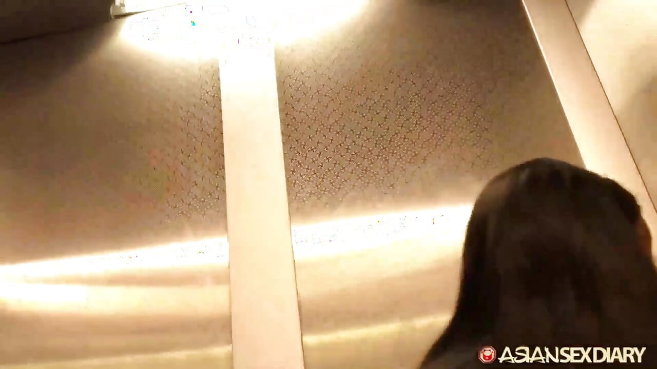AsianSexDiary wspaniała drobna Azjatka uwielbia dużego zagranicznego kutasa