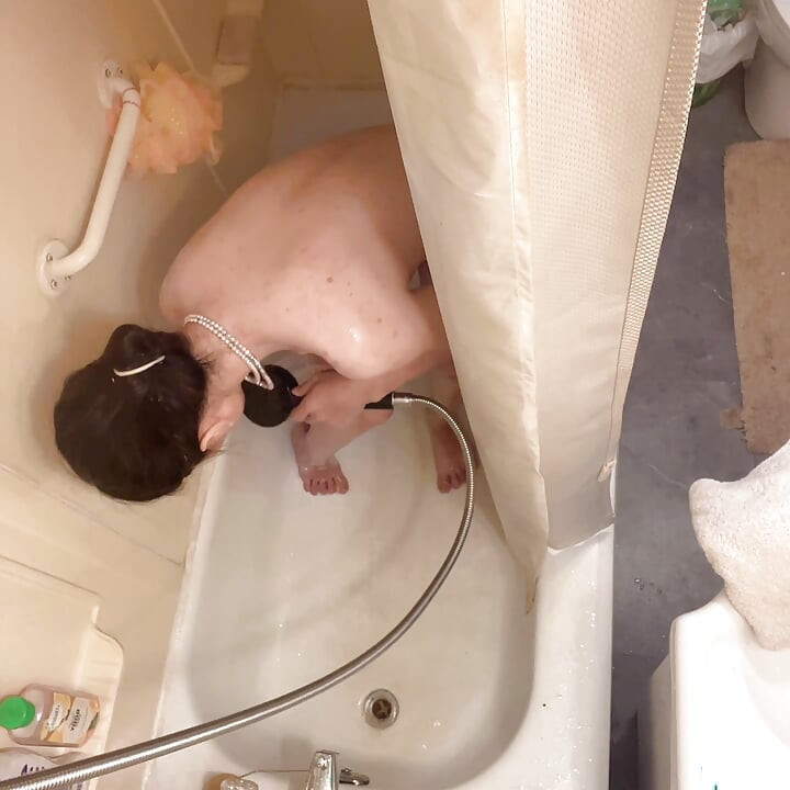 it is hot day today hana shower
