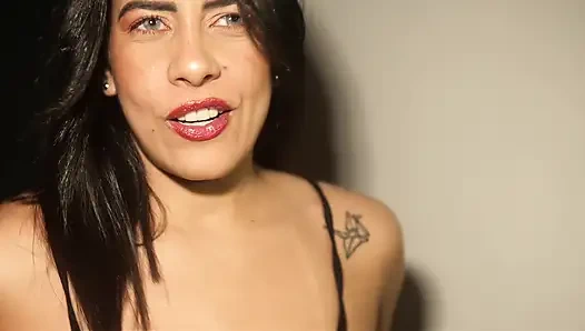 Introducing my MILF neighbor: She welcomes me to the apartment by shaking her ass in my face