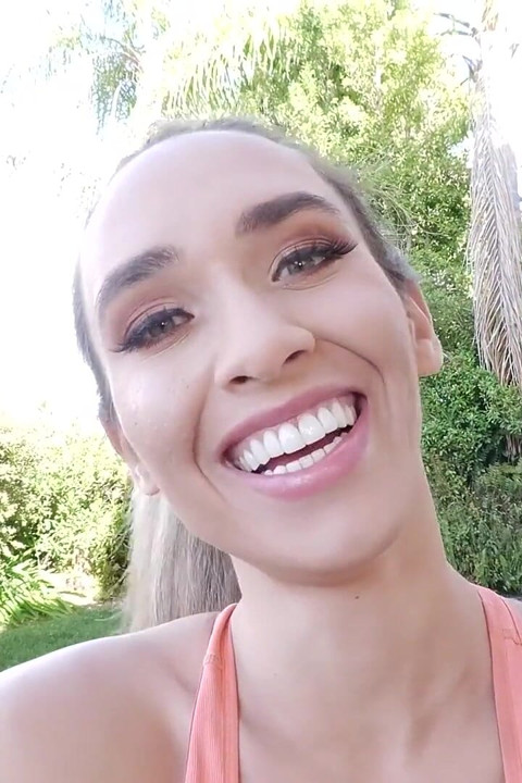 Briana Moon Is a Super Flexible Fun Fuck
