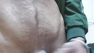 Uốn cong con cu lớn nhất làng Ấn Độ và lượng lớn tinh dịch mà không cần chạm vào tay