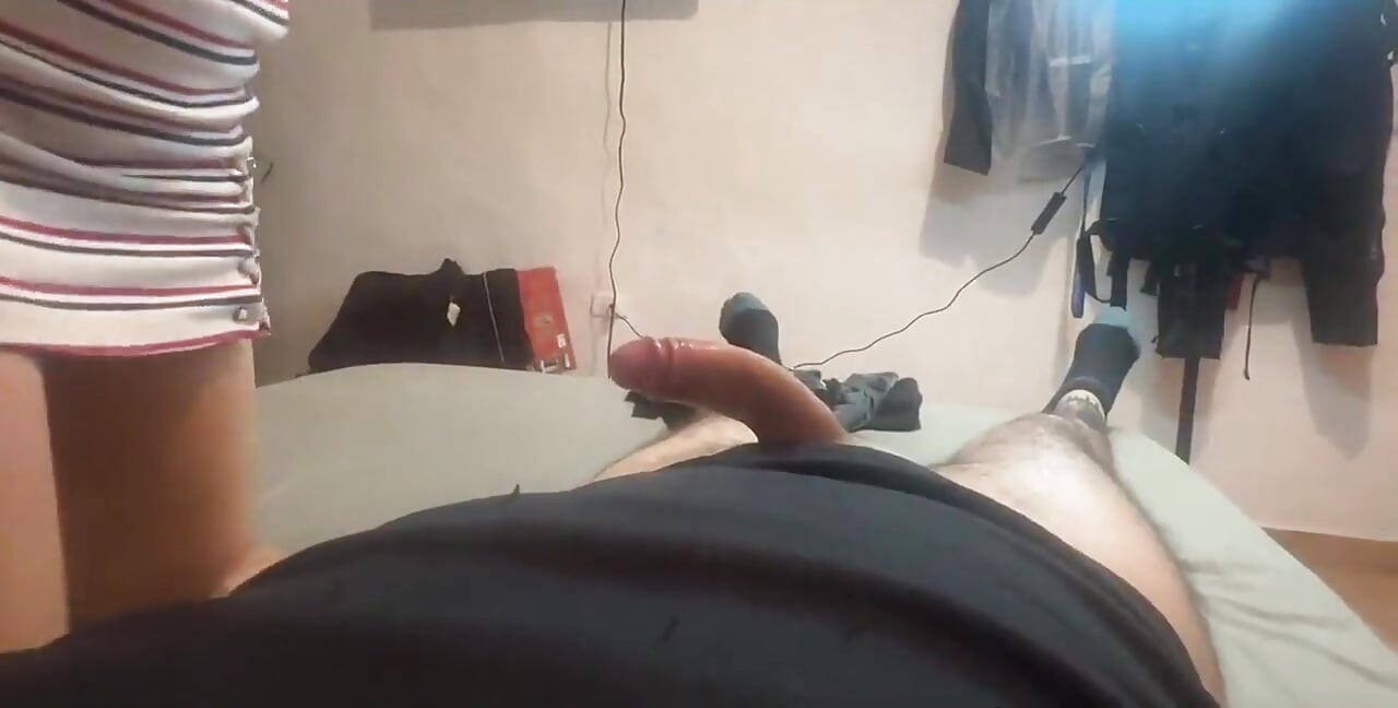 美丽的年轻女孩来到我家, 以这种方式付钱给我, 我们操了一整夜