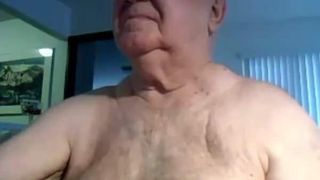 Abuelo golpe en webcam