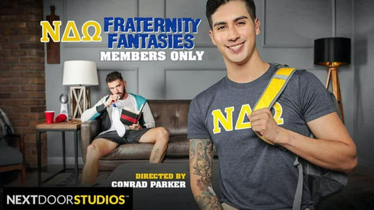 Il sexy frat ragazzo Kian Kane permette al compagno di studio di usare i suoi buchi