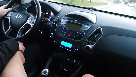 Hot milf in stockings seduces a taxi driver in the car