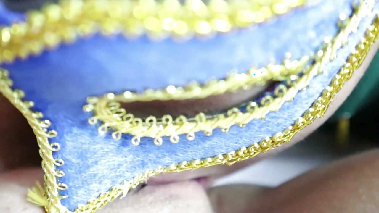 Uma jovem enfermeira e um paciente.