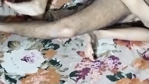 Pakistanlı güzel liseli kız arkadaş tam zevk alıyor