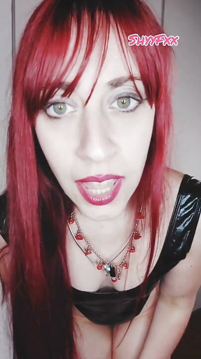 Shyyfxx Humiliating Her Obedient Doggy for Losing a JOI Bet