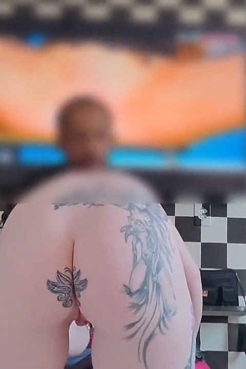 Seduce the Suguracao Camera Technician and We Have Sex in My Husband's Bed