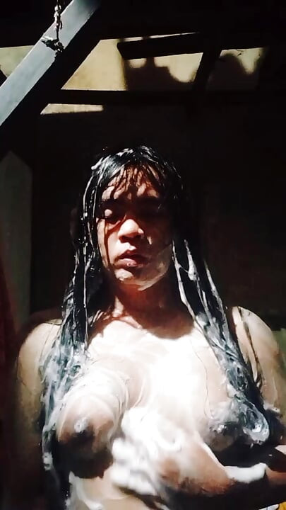 Filipina Babe Plays in Abandoned Comfort Room While on Secret Video Call - Ayesha Sy