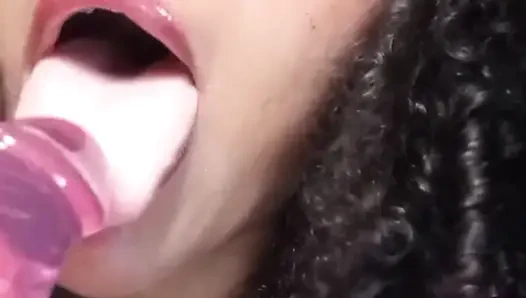 Come with mommy to play