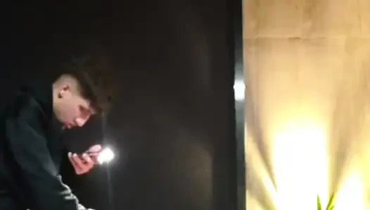 Кричащая шлюха сломала мою киску в тело