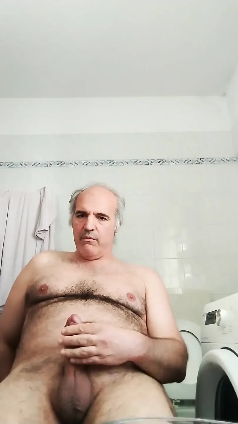 Quantas gozadas saíram do meu pau depois de 15 dias de castidade!