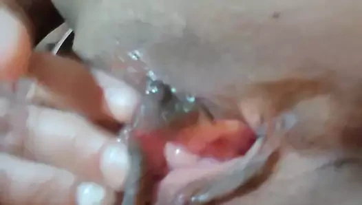 Lusi doesn't like to wear vikini