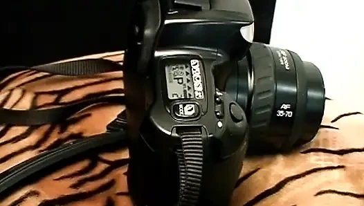 Она французская тинка, которая любит трахаться с большим черным членом