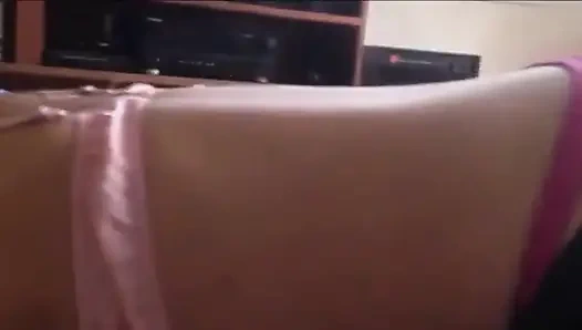 Французская шлюха в одежде - секс в ночное белье, атласные трусики и нижнее белье, каблуки и чулках-сеточках, минет, вылизывание очка