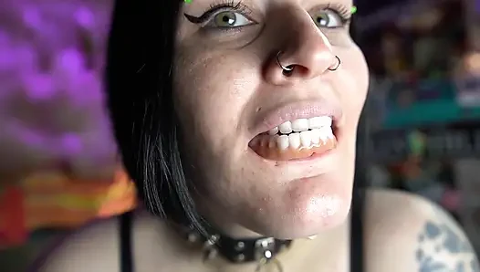 Sexy Goth Plays with Their Dentures
