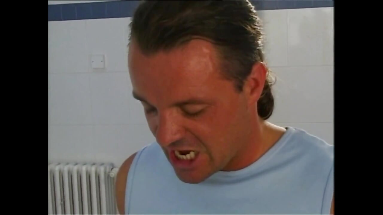 विशाल स्तनों वाली चोदने लायक मम्मी की सार्वजनिक शौचालय में चुदाई और विंटेज बड़े लंड द्वारा मुँह में वीर्य निकालना