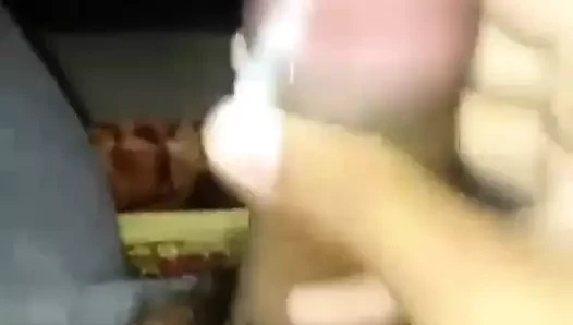 Üvey kız kardeşime mastürbasyon yapıyor