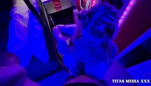 BBW MILF spielt massiven BBC und bekommt eine gesichtsbesamung