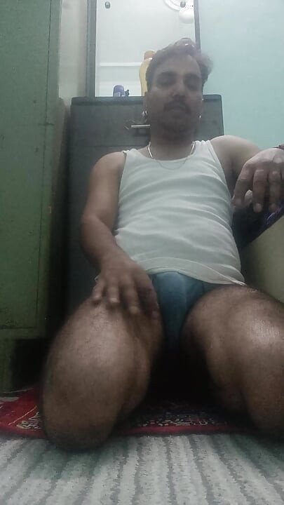 Indian desi police officer get sucked and shower with neighbour and army officer