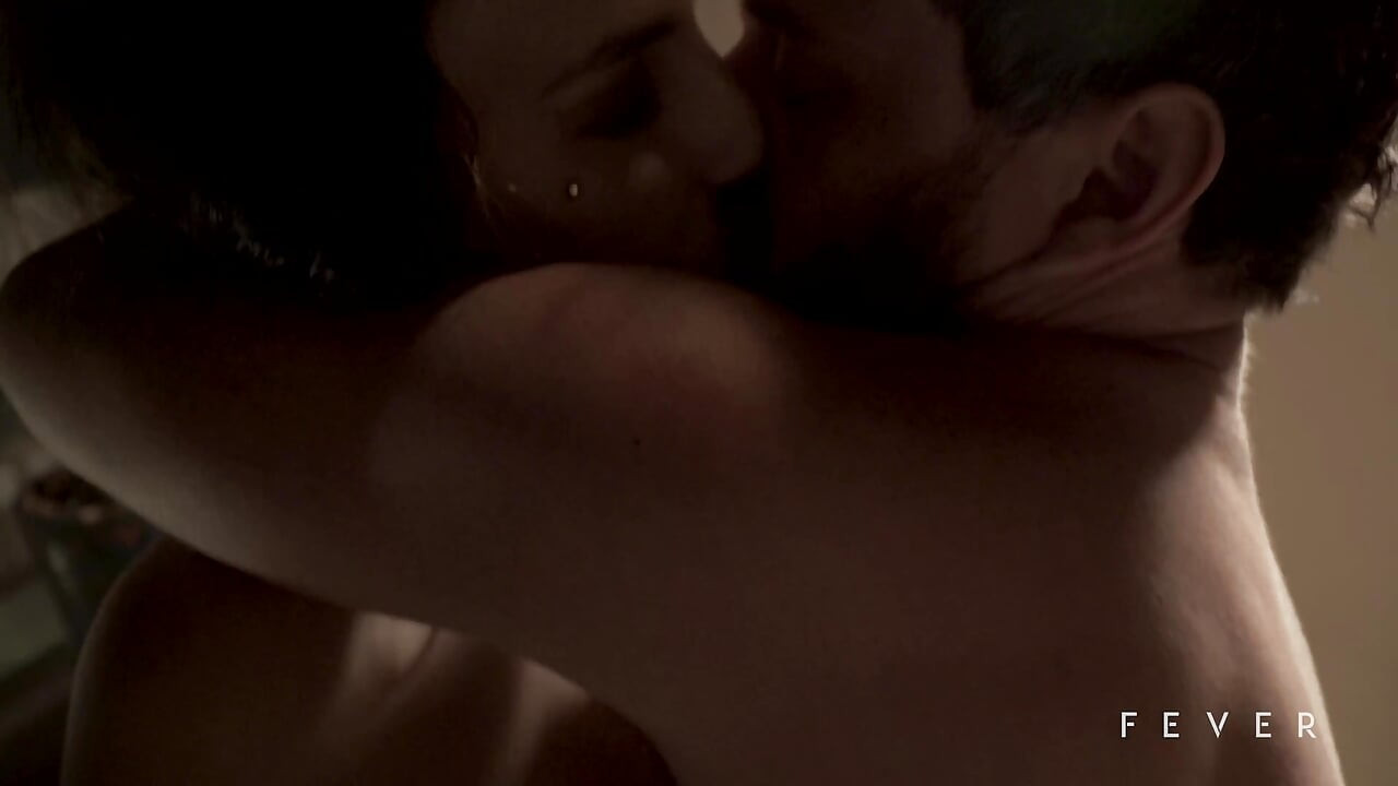 Super morena gostosa quer cavalgada de pau duro e porra