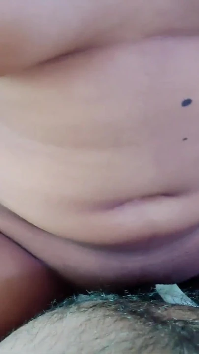 戴穆斯林头巾的印度继母在厨房里被继子操逼 Xxx | 短片 2