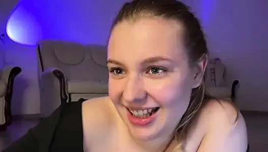 Jucielussie bugil lagi asik fingering dan menggoda sambil bugil