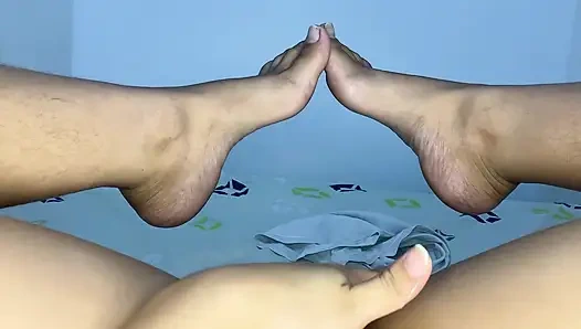 Masturbasi bareng ibu tiri yang berakhir happy ending di hari ibu