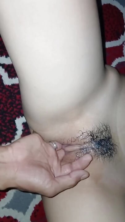 Two Naughty High School Teen Lovebirds Play Fingers until They Squirt