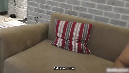 İki lezbiyen ilk kez bir adamla sikişiyor